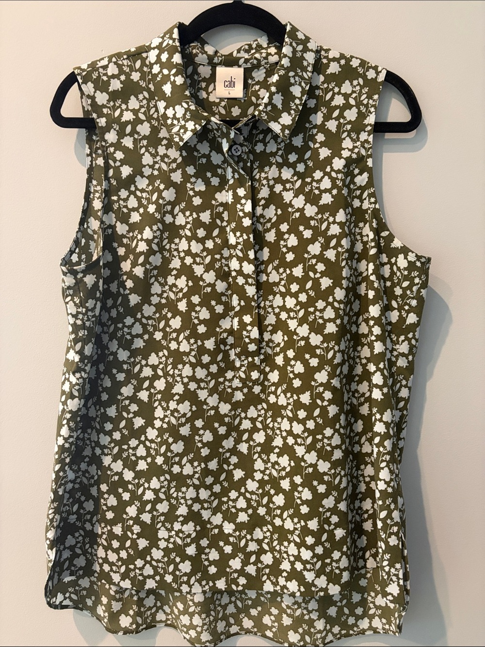 CAbi Keepsake Blouse Olive Green Sleeveless Floral Button-Front popover